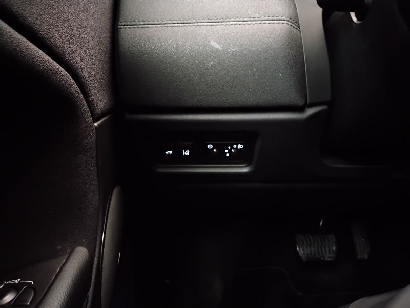 GuidiCar - LAND ROVER Range Rover Evoque 2019 Evoque 2.0 td4 SE 150cv 5p auto my19 Usato